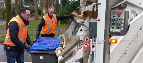 oud papier ophalen.jpg