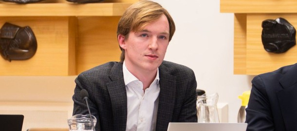 20251127 Falco Jansen 207 in raad2.jpg